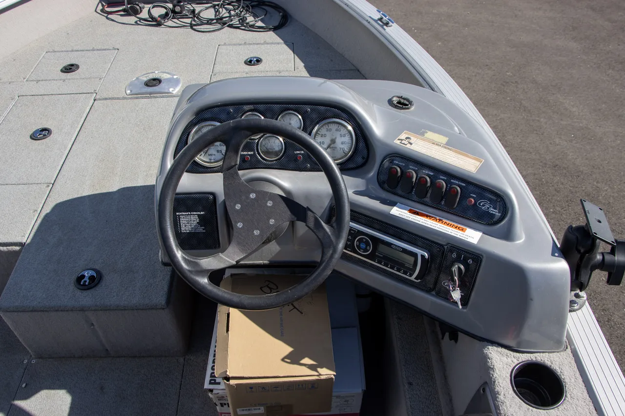 2016 G3 Angler V172 C (photo 8)