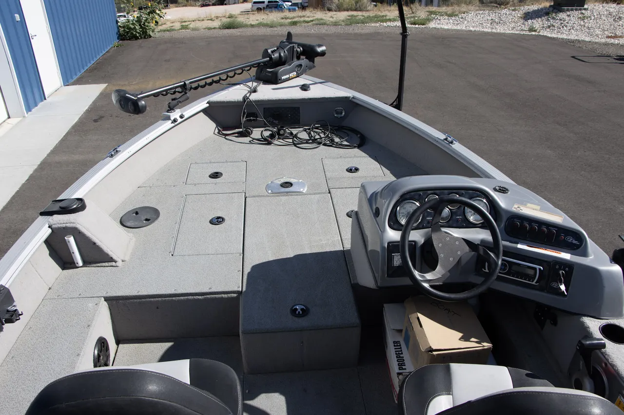 2016 G3 Angler V172 C (photo 9)